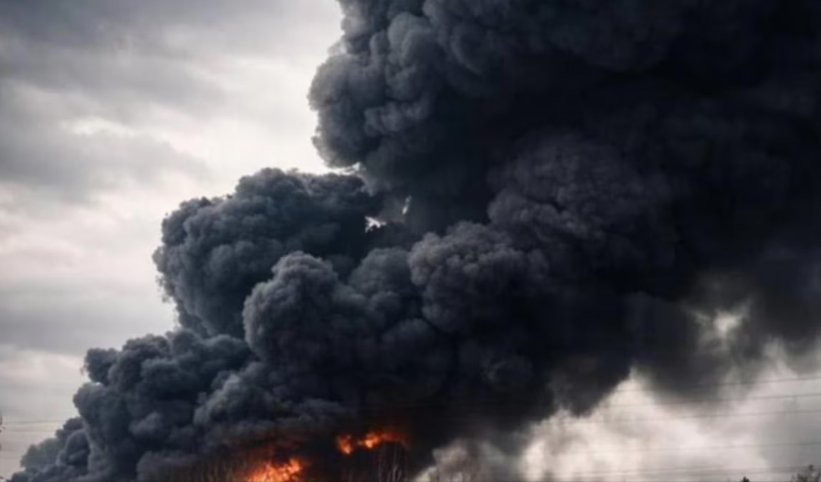 Атака дрона паралізувала виробництво палива на астраханському заводі "Газпрому", - Reuters Атака дрона паралізувала виробництво палива на астраханському заводі "Газпрому", - Reuters